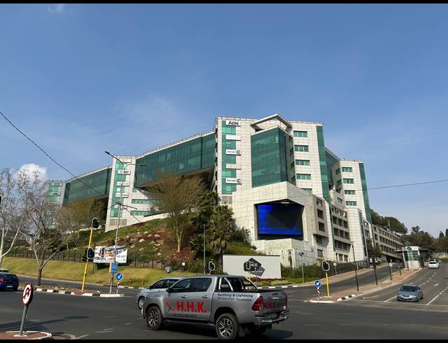 364M² OFFICE TO LET IN SANDTON CENTRAL